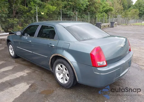 2006 Chrysler 300 Touring from USA, damaged, VIN 2C3KA53GX6H125365